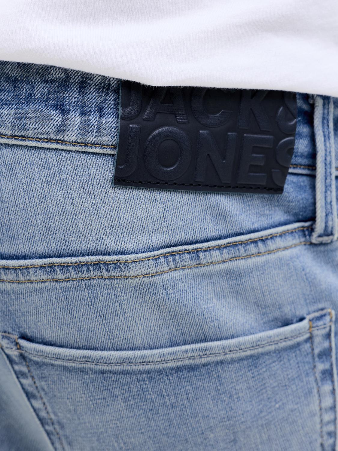 model_shot-detail
